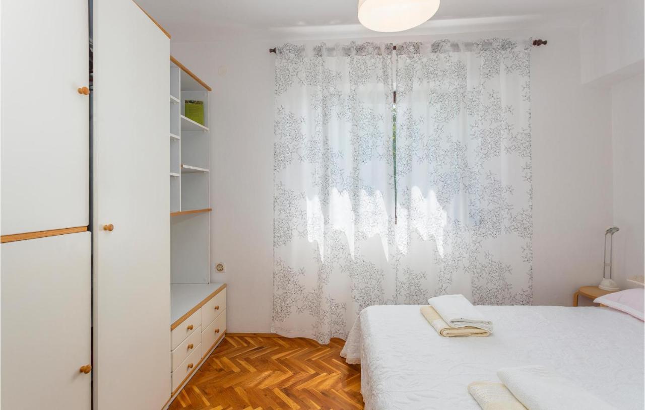 Beautiful Apartment In Omisalj With Kitchen Экстерьер фото