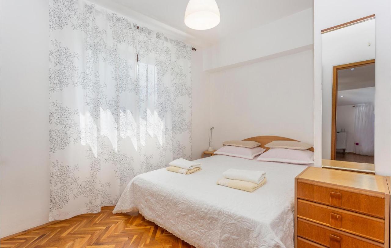 Beautiful Apartment In Omisalj With Kitchen Экстерьер фото